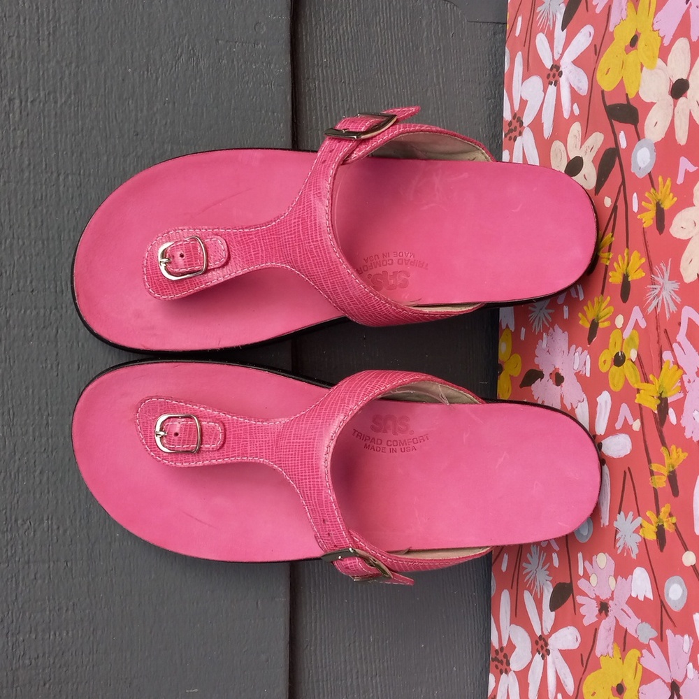 SAS T-strap sandals